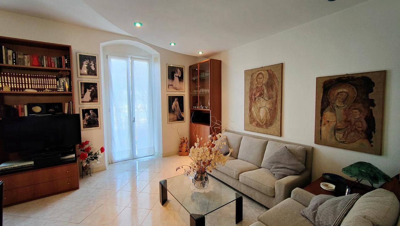 Un Balcone In Pineta Apartment เฟสซาโน ภายนอก รูปภาพ